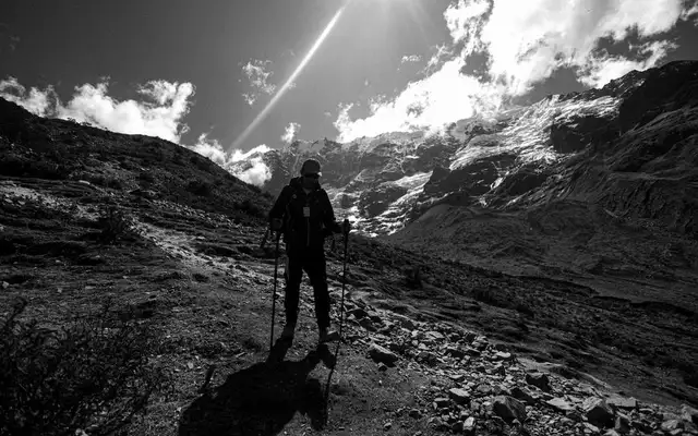 Bastones de trekking plegables para viajar - La Tienda del Viajero CholloTravel