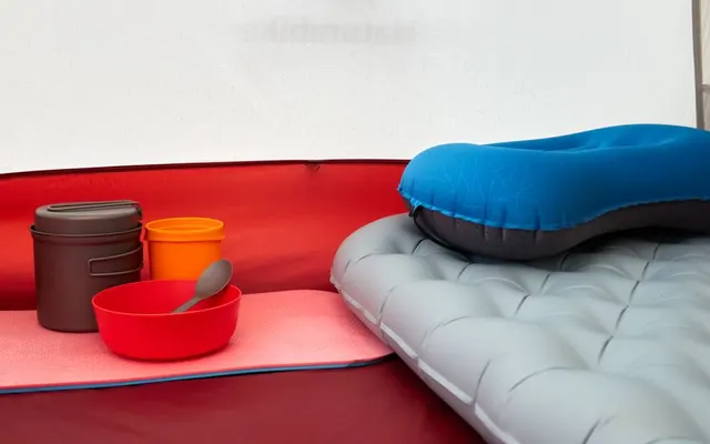 Colchón hinchable autoinflable para viajar - La Tienda del Viajero CholloTravel