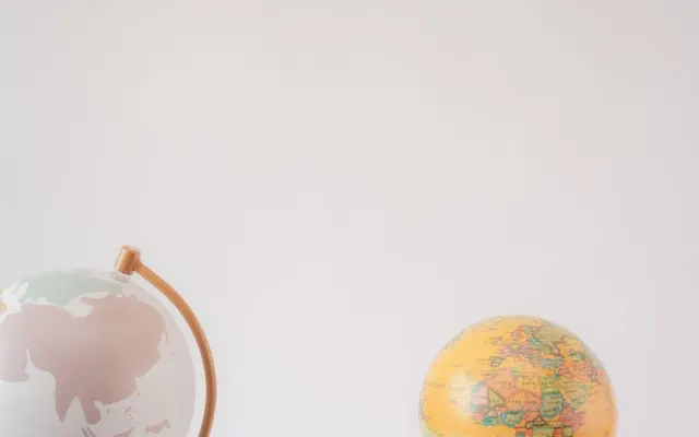 Globo terráqueo con luz para viajar - La Tienda del Viajero CholloTravel