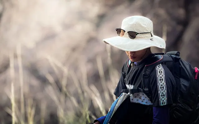 Gorro de sol con protección de cuello para viajar - La Tienda del Viajero CholloTravel